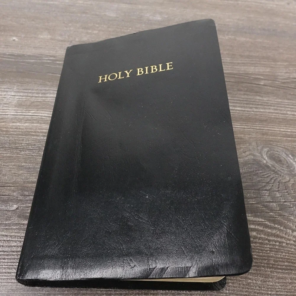 Holy Bible Authorized King James Version‎ Giant Print Nelson Faux Leather Black